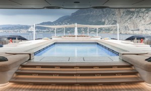 Luxusyacht Luna Pool